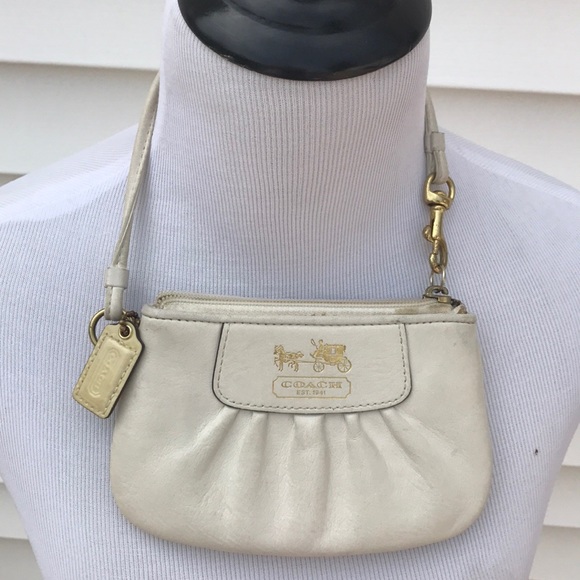 Coach Handbags - Coach leather wristlet